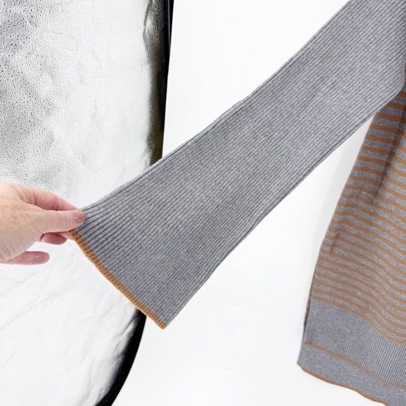 ✅ Anthropologie Women's Grey Orange Off-Shoulder Sweater Size SMALL - Picture 7 of 11